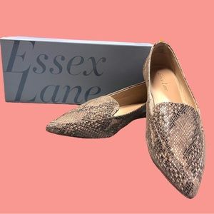 NWT (and box) El-Aleanor Tan Multi-Fashion Snake loafer. Size 6.5M 🐍